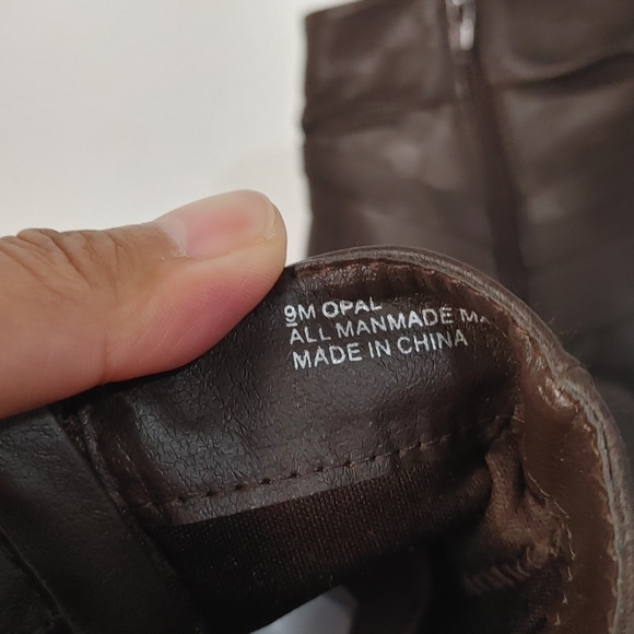 Kelly and Katie Bootie - Picture 9 of 11